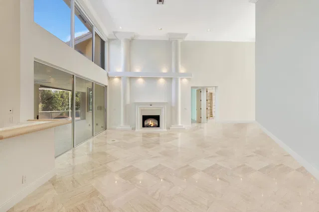 Monarch Country Club Residence photo 14