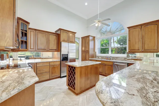 Monarch Country Club Residence photo 19
