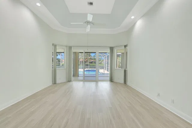 Monarch Country Club Residence photo 27