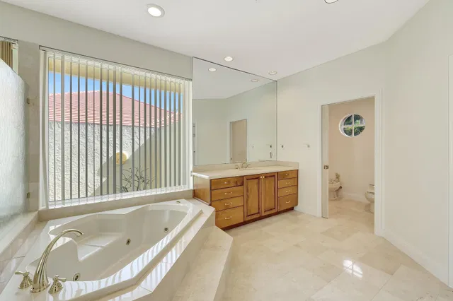 Monarch Country Club Residence photo 34