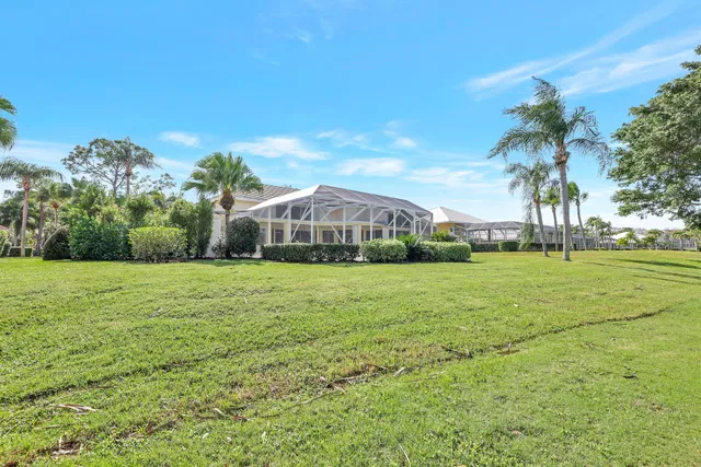 Monarch Country Club Residence photo 62