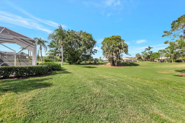 Monarch Country Club Residence photo 63