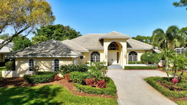 Monarch Country Club Residence photo 66