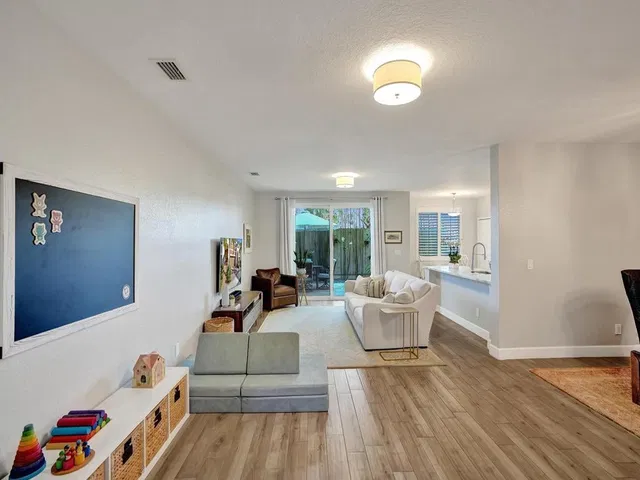Residence photo 10