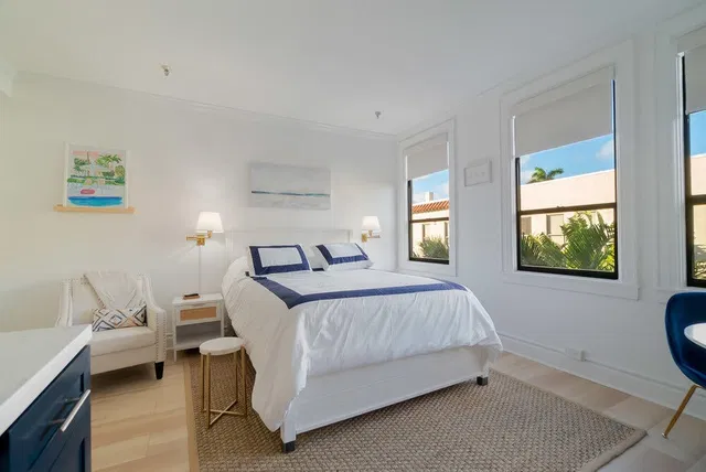 235 Sunrise Avenue #3050