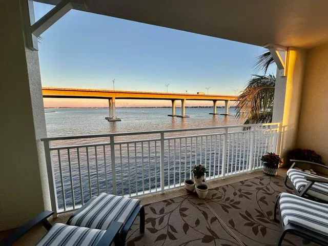 Harborage Yacht Club Unit 304 photo 7
