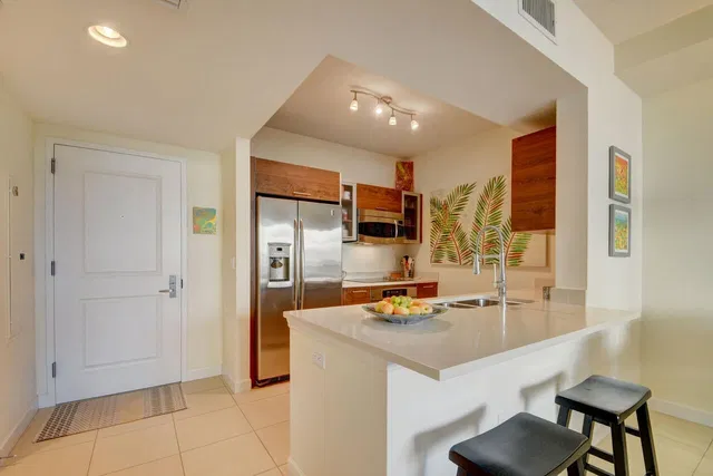 City Palms Unit 203 photo 9