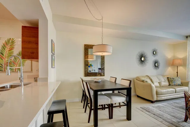 City Palms Unit 203 photo 11