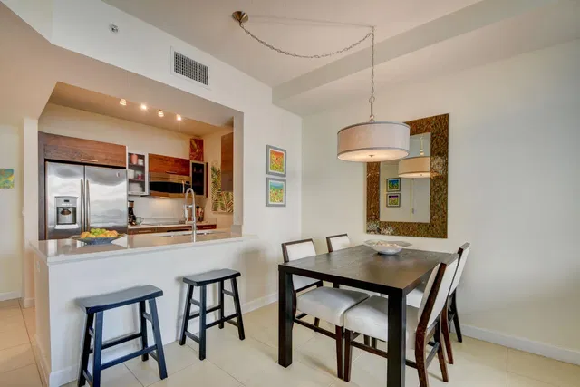 City Palms Unit 203 photo 12