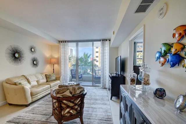City Palms Unit 203 photo 13