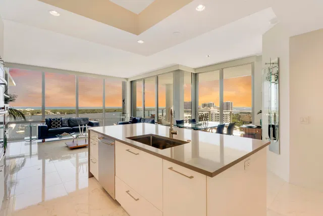 Water Club North Palm Beach Unit 1504 photo 2