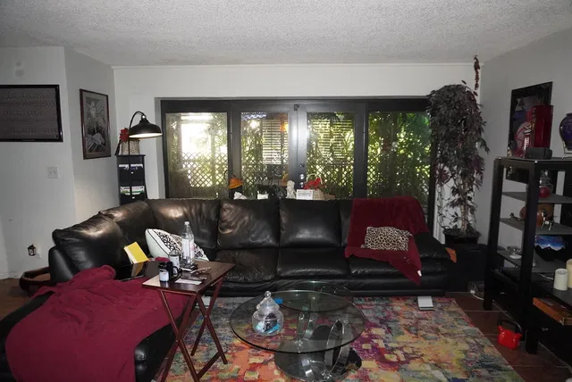  Residence photo 7
