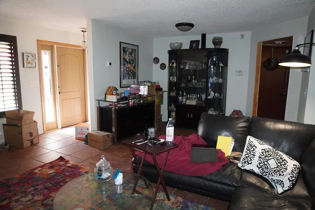  Residence photo 8