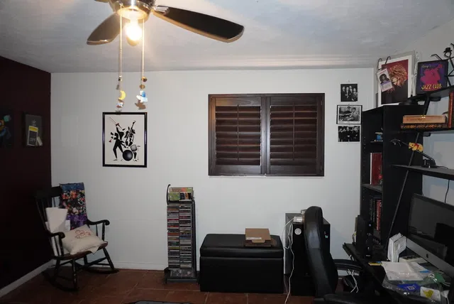  Residence photo 12