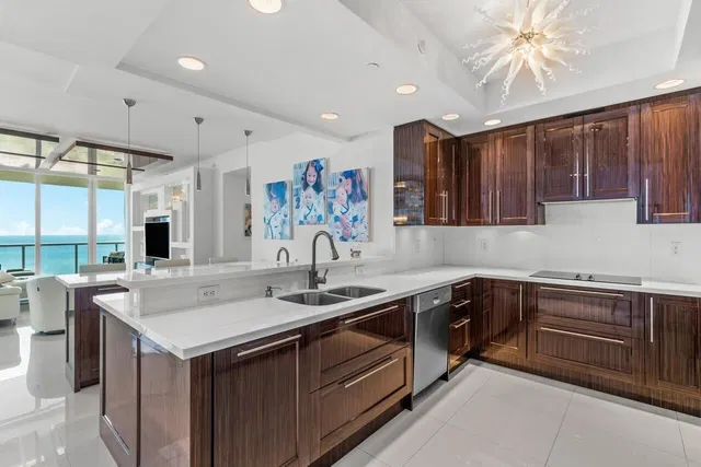 Ritz Carlton Residences Singer Island Unit 1604b photo 7