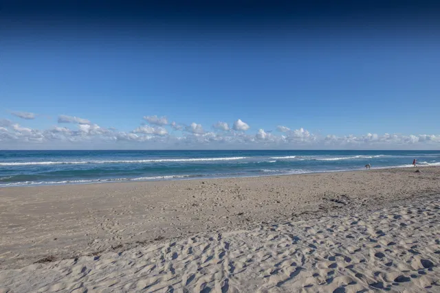 2565 S Ocean Boulevard #209