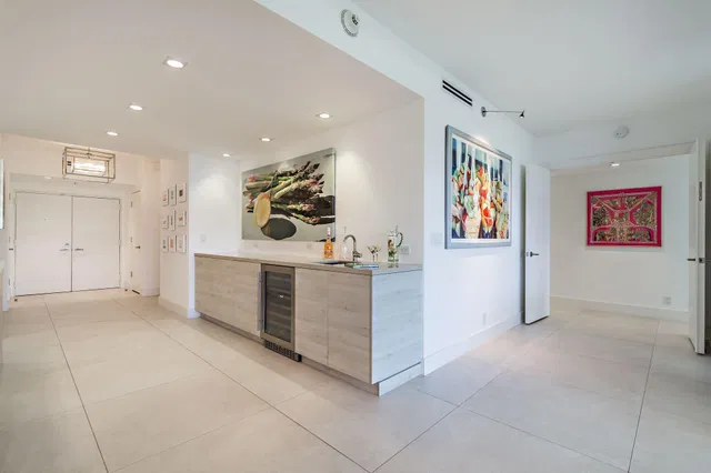 Sloan's Curve Palm Beach Unit 203n photo 13