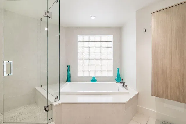 Sloan's Curve Palm Beach Unit 203n photo 21