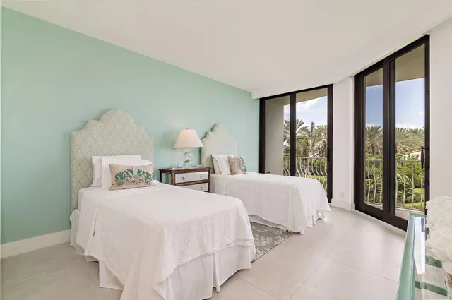 Sloan's Curve Palm Beach Unit 203n photo 22