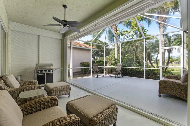 Monarch Country Club Residence photo 33