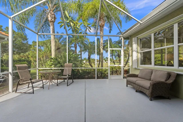 Monarch Country Club Residence photo 34