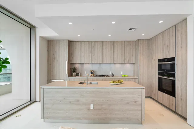 La Clara Palm Beach Unit 1702 photo 5