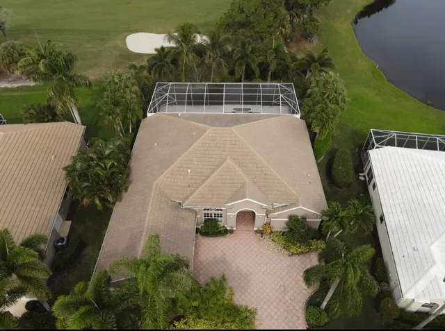 Monarch Country Club Residence photo 4