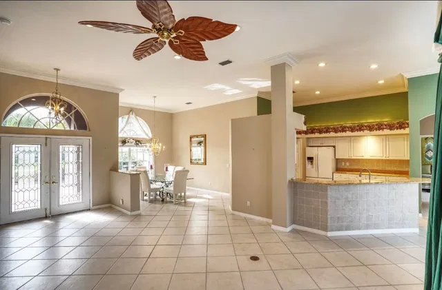Monarch Country Club Residence photo 6