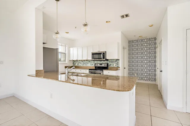 Flagler Landing Unit 306 photo 8