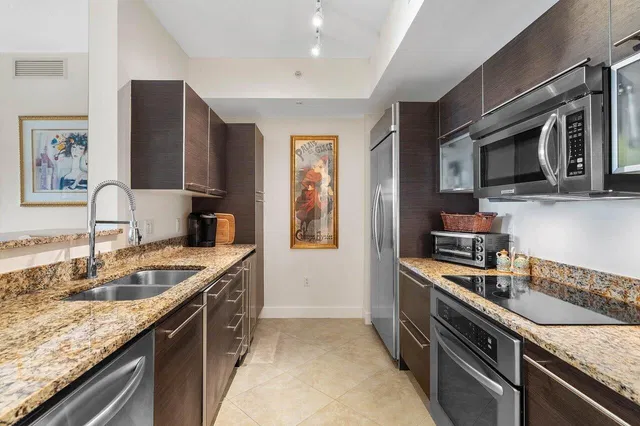 CityPlace South Tower Unit 1007 photo 14