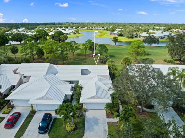 Monarch Country Club Residence photo 2