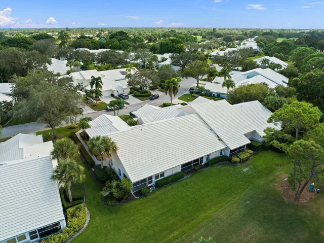 Monarch Country Club Residence photo 5