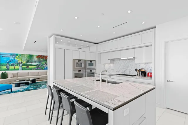 The Bristol Palm Beach Unit 602 photo 15