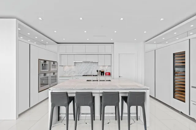 The Bristol Palm Beach Unit 602 photo 18