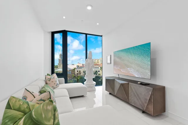 The Bristol Palm Beach Unit 602 photo 20