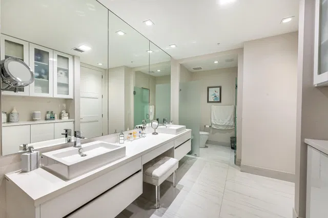 Tower 155 Unit 519 photo 17