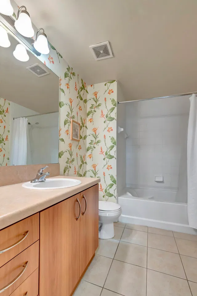 Pineapple Grove Village Condominiums Unit 1304 photo 8
