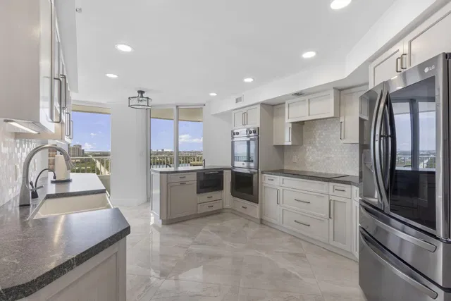 Corniche Singer Island Unit 1702 photo 3