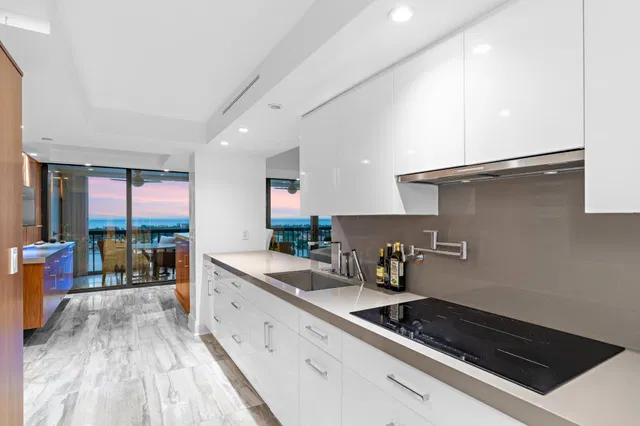 Waterview Towers Unit Ph-D2 photo 12