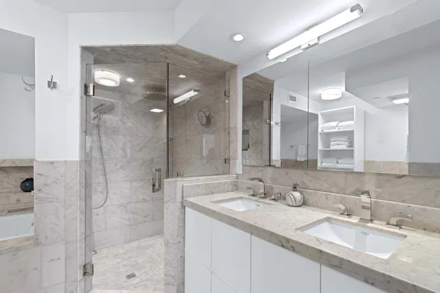 Waterview Towers Unit Ph-D2 photo 16