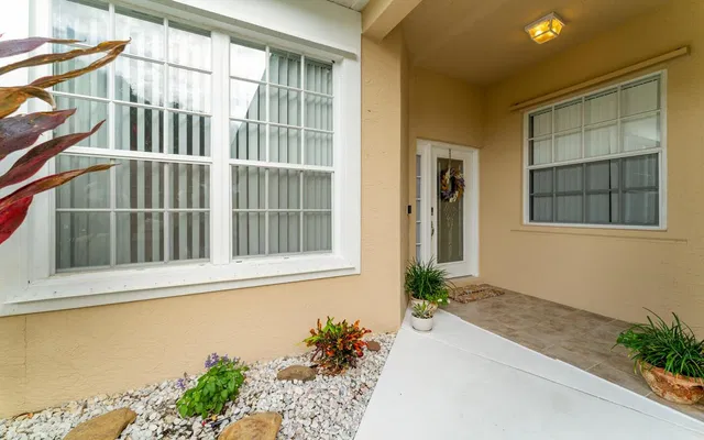 Monarch Country Club Residence photo 9