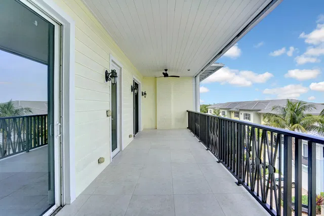 Latitude Delray Unit 301 photo 25