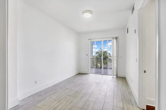 Latitude Delray Unit 301 photo 29