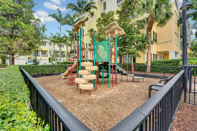 Latitude Delray Unit 301 photo 32