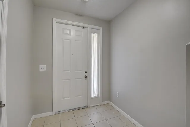 Pineapple Grove Village Condominiums Unit 4e photo 5
