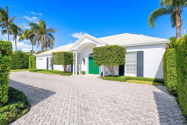 201 Bahama Lane