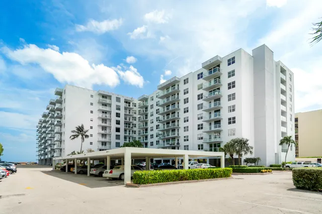 The Patrician of Palm Beach Unit 625 photo 32