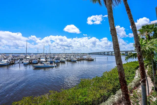 Harborage Yacht Club Unit 201 photo 35