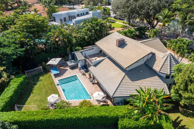 Boca Bath & Tennis Residence photo 5