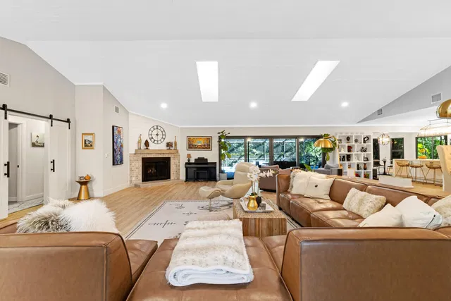 Boca Bath & Tennis Residence photo 9
